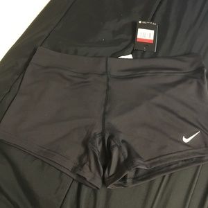 Nike 3.5 inch Volleyball Spandex Size L